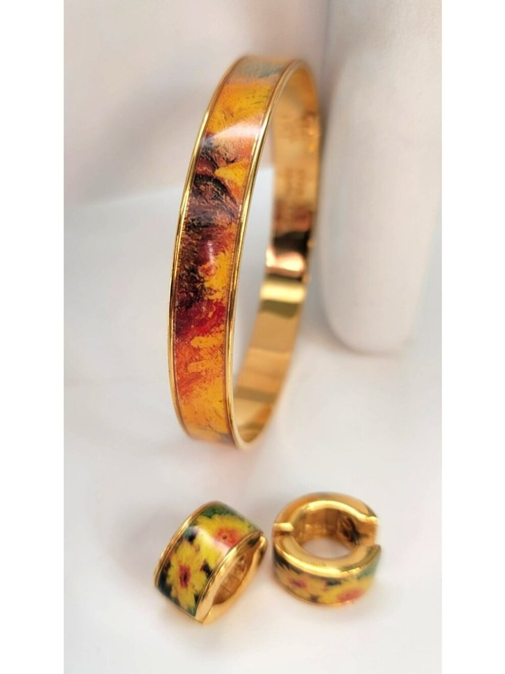 Gold Monet Sunflower Bangle Bracelet and Post Earrings Set by The Met NWOT Dh807